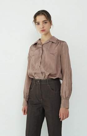 AEER(아에르) Blouse Open Collar Ripe Plum | S.I.VILLAGE (에스아이빌리지)