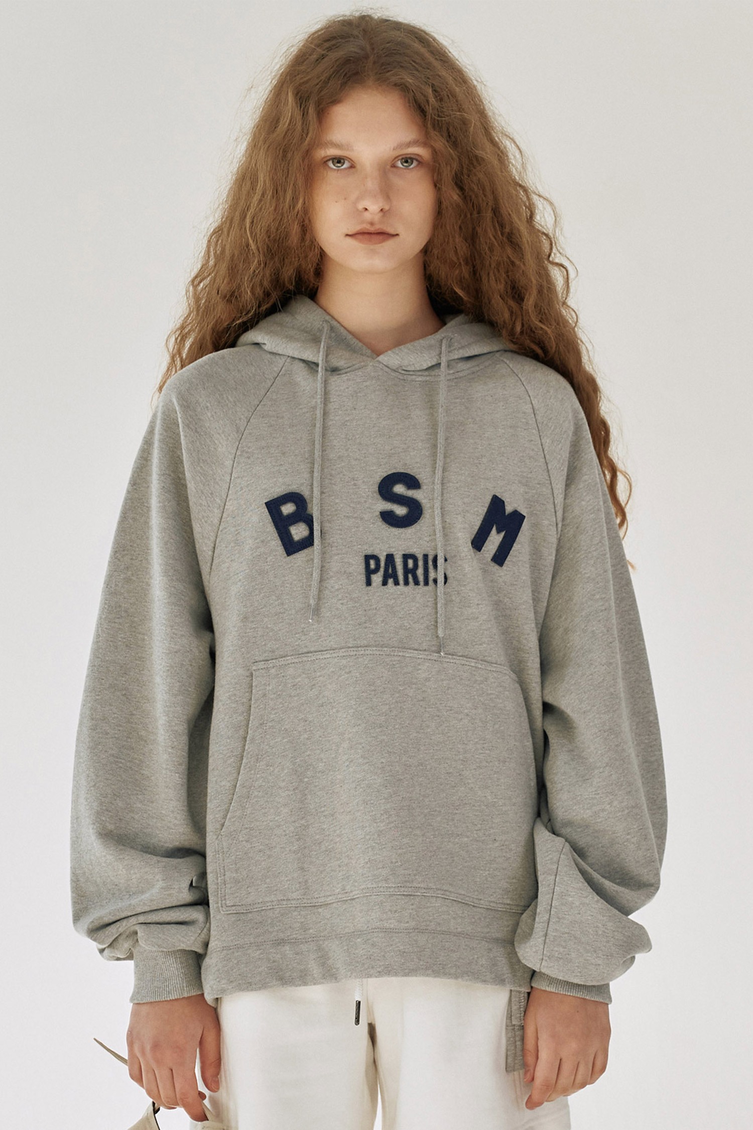 [벤시몽] BSM ESSENTIAL PATCH LOGO HOODY - GREY