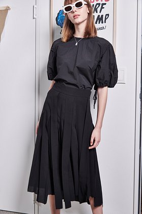 UNTOLD LABEL(언톨드레이블) UNBALANCE PLEATS LONG SKIRT_Black [U1M0S201/99] | S.I.VILLAGE (에스아이빌리지)