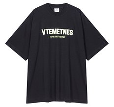[VETEMENTS] 스트로크 로고 티셔츠