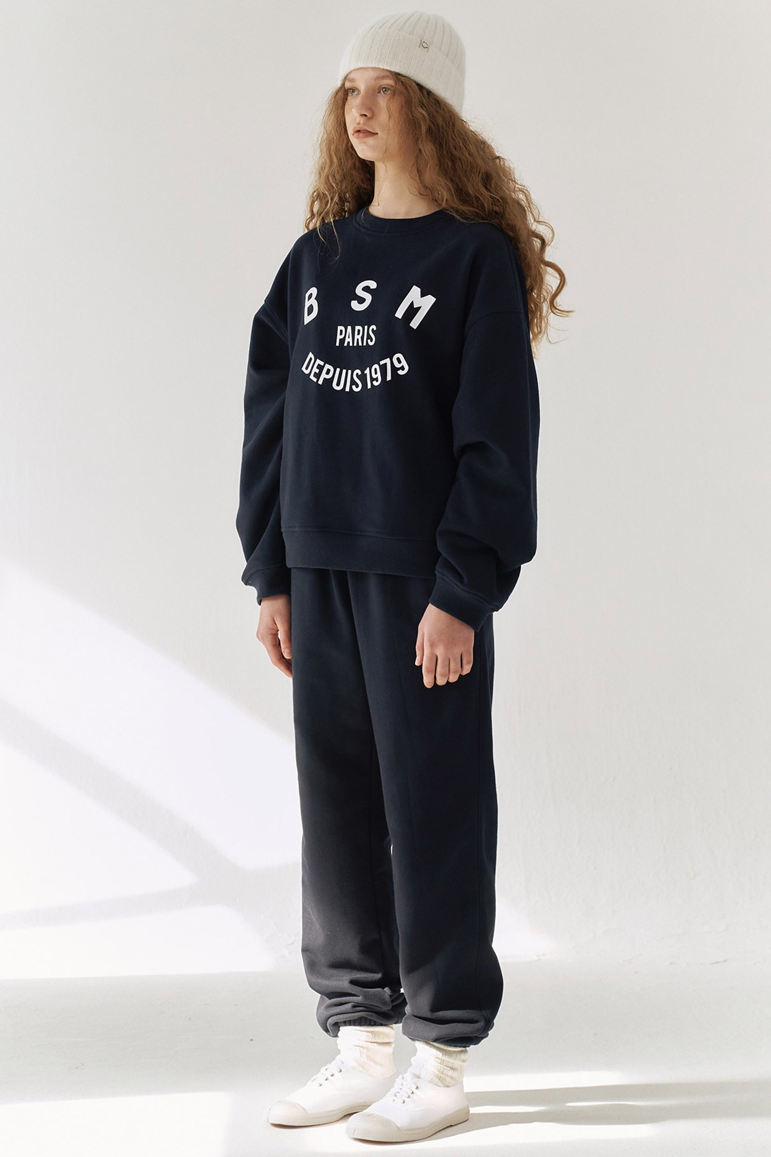 [벤시몽] BSM ESSENTIAL LOGO SWEATPANTS - NAVY