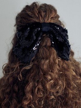 ELIZABETH MOMENTS(엘리자베스 모먼트) Sequin Ribbon Hair Pin | S.I.VILLAGE (에스아이빌리지)