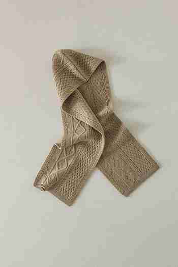 MOON J(문제이) HOODED CABLE-KNIT MERINO SCARF - BEIGE | S.I.VILLAGE (에스아이빌리지)