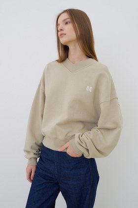 HEROINE(히로인) V-neck cotton logo sweatshirt (beige) | S.I.VILLAGE (에스아이빌리지)