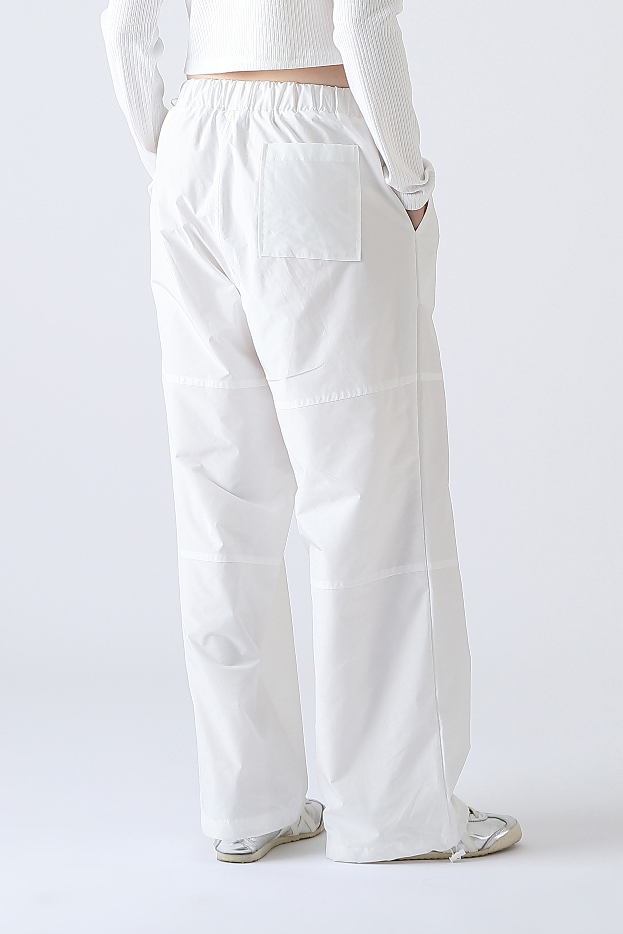 ☆韓国の人気☆【Bad Blue】☆Parachute Pant.s☆関税込☆ Clothing - adidas x MOON BOOT Parachute Pants - Blue