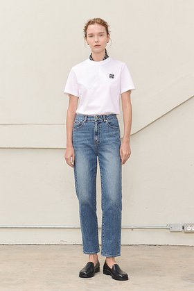 MOON J(문제이) HIGH-RISE CROPPED STRAIGHT-LEG JEANS | S.I.VILLAGE (에스아이빌리지)