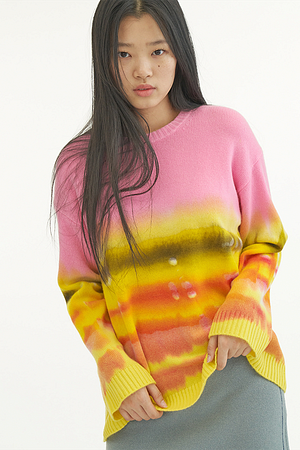 JE NE SAIS QUOI(주느세콰) 셀럽착용★ SPRAY SPLASH PULLOVER_CORAL PINK | S.I.VILLAGE (에스아이빌리지)