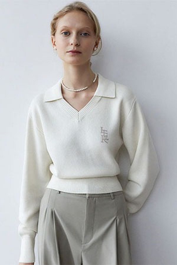 ITER(잇터) JACQUARD COLLAR V-NECK SWEATER_IVORY | S.I.VILLAGE (에스아이빌리지) [ITER]JACQUARD COLLAR V-NECK SWEATER_IVORY - 