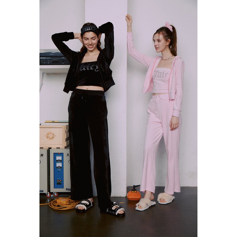 [LEISURE LINE] 쥬시 백 레터링 벨벳 후드