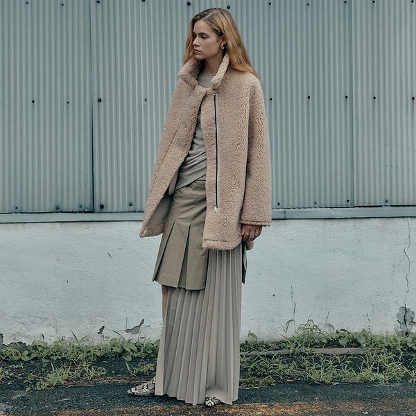MUSEE(뮤제) [SIGNATURE]MOUTON Faux-Shearing Reversible MIDDLE Mustang Coat_Soft Beige | S.I.VILLAGE (에스아이빌리지) [MUSEE]... 