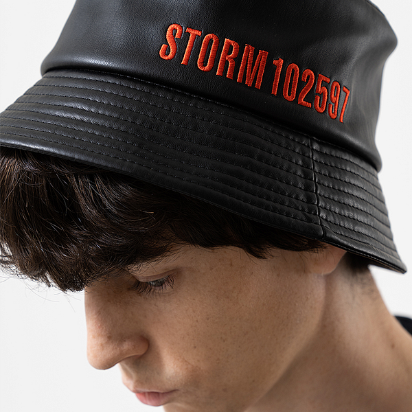STCP314BKX Storm Leather Bucket Hat - S.I.VILLAGE [STORM LONDON]STCP314BKX Storm Leather Bucket Hat - 