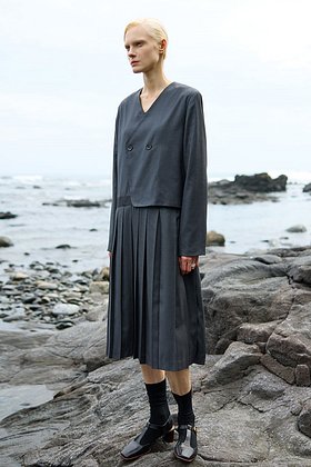 OUI MAIS NON(위메농) Alexa wool pleasts dress | S.I.VILLAGE (에스아이빌리지)