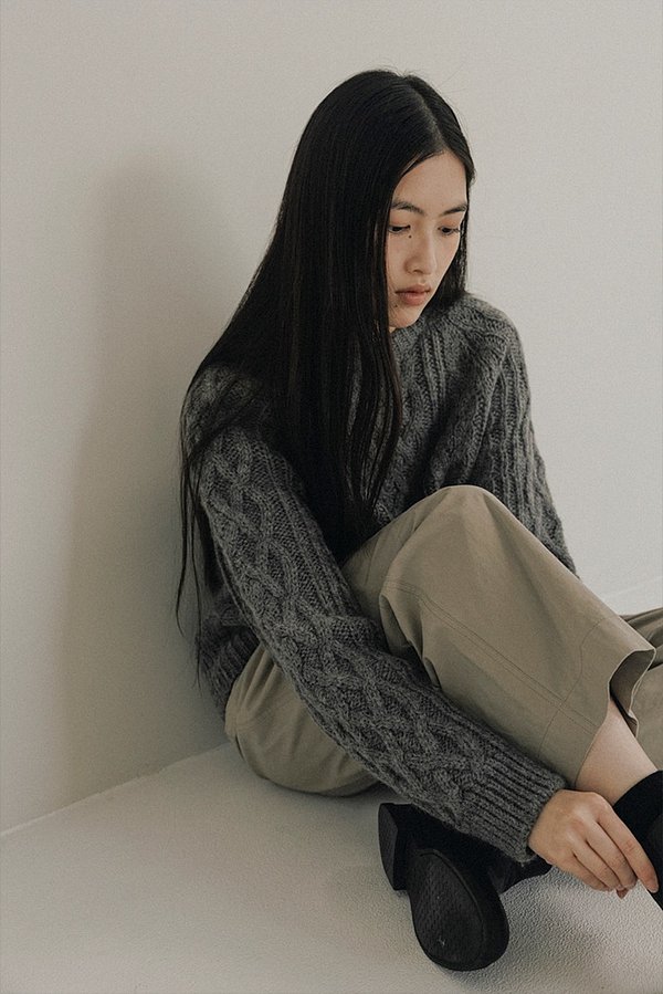 Vintage Cable Knit (Gray)