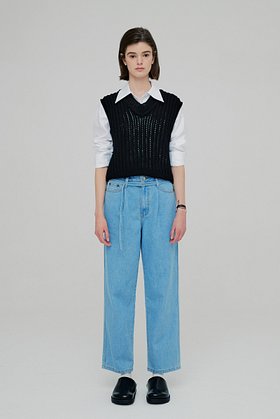 MOON J(문제이) HIGH-RISE BELTED TAPERED JEANS | S.I.VILLAGE (에스아이빌리지)