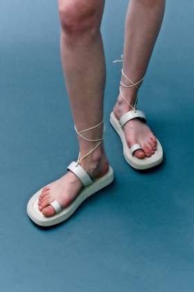NEUTE(누트) 30mm Helene Ankle-Strap Sandal (3 Colors) | S.I.VILLAGE (에스아이빌리지)