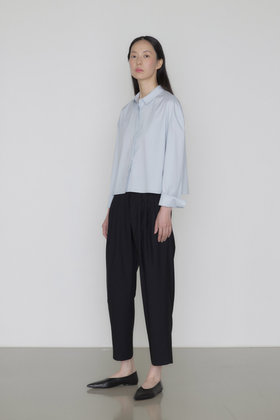 MANUELLE ET GUILLAUME(마누엘에기욤) Easy lounge light wool pants | S.I.VILLAGE (에스아이빌리지)