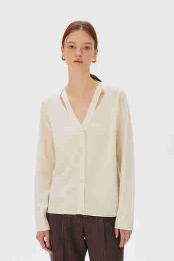 KUME(쿠메) Twisted Neck Superfine Merino Wool Cardigan, Ivory | S.I.VILLAGE (에스아이빌리지)