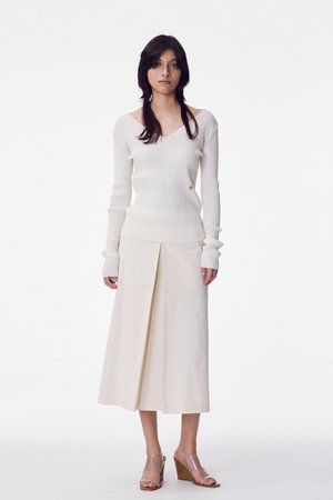 MAISONMARAIS(메종마레) Inverted Pleat Skirt, Ivory | S.I.VILLAGE (에스아이빌리지)