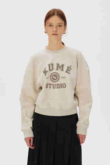 KUME(쿠메) KUME Studio Classic Sweatshirt, Oatmeal | S.I.VILLAGE (에스아이빌리지)