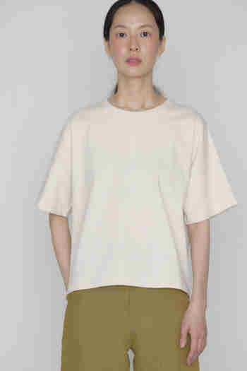 MANUELLE ET GUILLAUME(마누엘에기욤) Embroidery line cotton top beige | S.I.VILLAGE (에스아이빌리지)