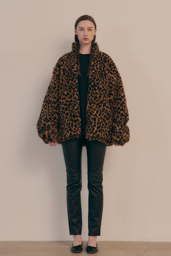 VIS A VIS(비자비) LEOPARD OVERSIZED FLEECE ZIP UP JACKET (BROWN LEOPARD) | S.I.VILLAGE (에스아이빌리지)