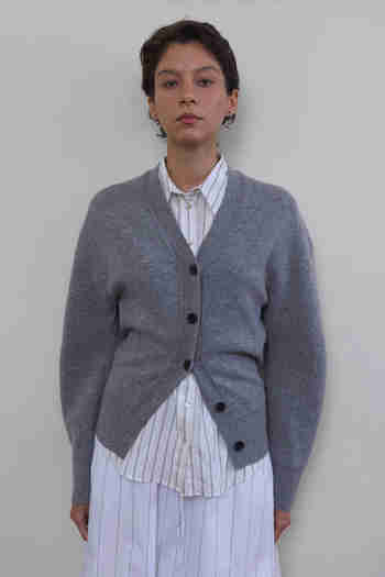 MDGT(엠디지티) Button-Up V-Neck Knit Cardigan_Grey | S.I.VILLAGE (에스아이빌리지)