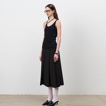 MARRON EDITION(마론에디션) 24 Spring_ Black Low Pleats Midi Skirt | S.I.VILLAGE (에스아이빌리지)