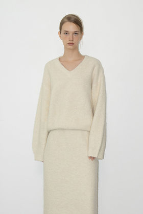 LEHA(레하) ALLEN BOUCLE SWEATER (IVORY) | S.I.VILLAGE (에스아이빌리지)