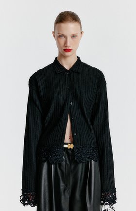 EENK(잉크) YESSITA Lace-trim Pleats Shirt - Black | S.I.VILLAGE (에스아이빌리지)