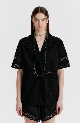 EENK(잉크) YOMITA Short Sleeve Lace-trim Shirt - Black | S.I.VILLAGE (에스아이빌리지)