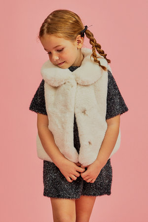 MOLLIOLLI(몰리올리) 몰리올리 CARA COLLAR ECO FUR KIDS VEST [IVORY] | S.I.VILLAGE (에스아이빌리지)