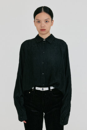 EENK(잉크) ZIRYNA Classic Shirt with Brooch - Black | S.I.VILLAGE (에스아이빌리지)